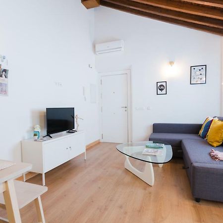 شقة Hola Malaga Centro المظهر الخارجي الصورة
